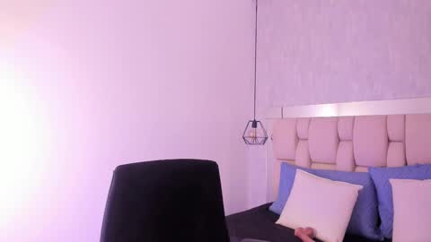 Roxie  online show from January 2025 02:02:01 AM