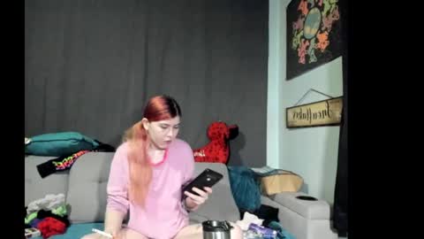 roxihazeleyes online show from September 2025 04:38:02 AM