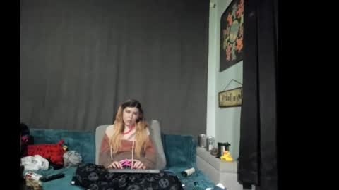 roxihazeleyes online show from November 2025 10:17:02 AM