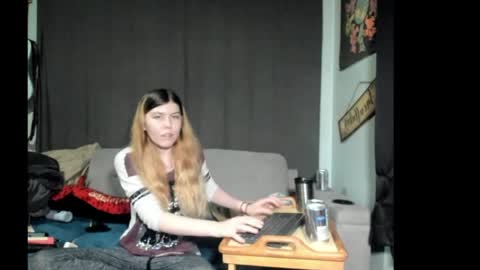 roxihazeleyes online show from February 2026 06:58:01 AM