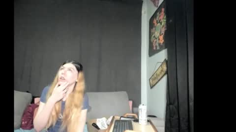 roxihazeleyes online show from March 2026 10:31:01 AM