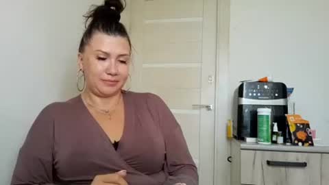 Snapshot of roxolanaa_sexy chatting on July 2026 09:26:02 AM ROXOLANAA SEXY online show from July 2026 09:26:02 AM