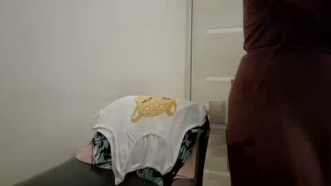 Snapshot of roxolanaa_sexy chatting on July 2026 07:24:01 PM ROXOLANAA SEXY online show from July 2026 07:24:01 PM