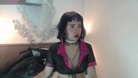 roxan online show from April 2026 06:48:02 PM