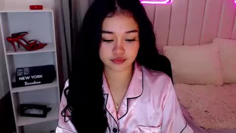 Snapshot of roxxy_blossom chatting on October 2025 04:12:01 AM roxxy_blossom online show from October 2025 04:12:01 AM