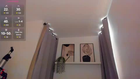 Roxy hell online show from April 2026 01:50:01 PM