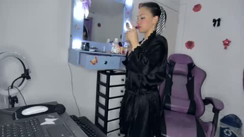 Snapshot of roxy_lu_07 chatting on July 2026 02:06:02 AM Roxy online show from July 2026 02:06:02 AM