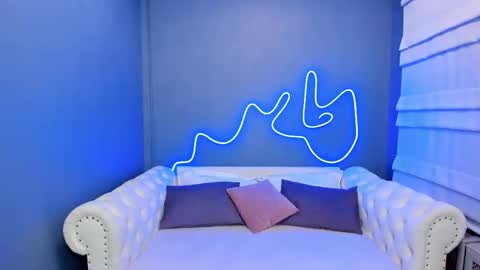 Roxy online show from February 2025 01:10:01 AM