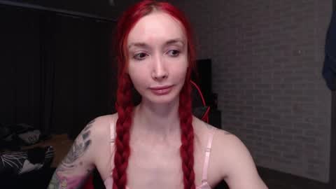 Snapshot of roxy_silver chatting on May 2026 01:46:07 AM Roxy online show from May 2026 01:46:07 AM