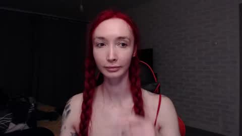 Snapshot of roxy_silver chatting on May 2026 01:33:01 AM Roxy online show from May 2026 01:33:01 AM
