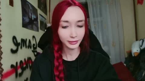 Snapshot of roxy_silver chatting on May 2026 08:40:02 PM Roxy online show from May 2026 08:40:02 PM