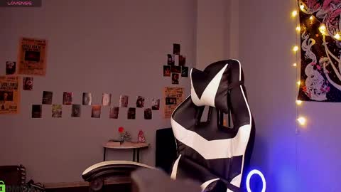 Snapshot of roxy_sunny chatting on April 2026 02:32:01 AM Roxy GMT2 Mon 10 AM - 4 PMTue 10 AM - 4 PM Wed 10 AM - 4 PM Sat 10 AM - 4 PM Sun 10 AM - 4 PM. online show from April 2026 02:32:01 AM