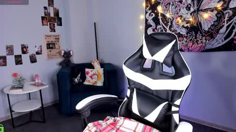 Snapshot of roxy_sunny chatting on April 2026 02:33:02 AM Roxy GMT2 Mon 10 AM - 4 PMTue 10 AM - 4 PM Wed 10 AM - 4 PM Sat 10 AM - 4 PM Sun 10 AM - 4 PM. online show from April 2026 02:33:02 AM