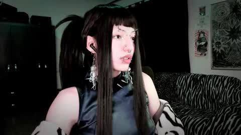 Roxy Independient model Help me to reach 50 thumbs up online show from March 2026 01:24:01 AM