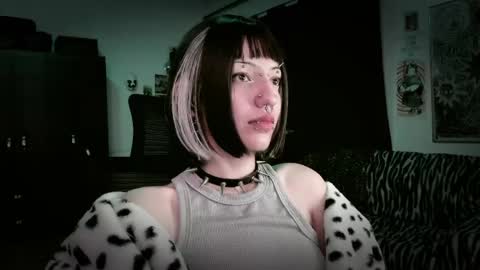 Snapshot of roxy_toxic chatting on May 2026 11:34:04 PM Roxy Independient model Help me to reach 50 thumbs up online show from May 2026 11:34:04 PM