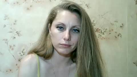 Snapshot of roxyfox18x01 chatting on June 2026 08:00:02 PM roxyfox18x01 online show from June 2026 08:00:02 PM