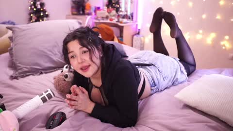 roxysuh online show from December 2024 06:39:01 AM