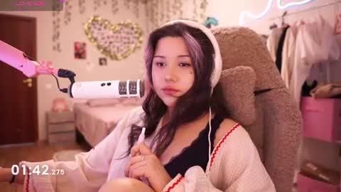 Snapshot of roxysuh chatting on June 2026 08:17:02 AM roxysuh online show from June 2026 08:17:02 AM