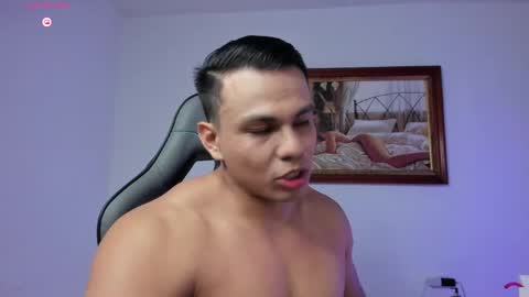 Snapshot of roy__constance chatting on May 2026 03:24:02 AM Roy Constance online show from May 2026 03:24:02 AM