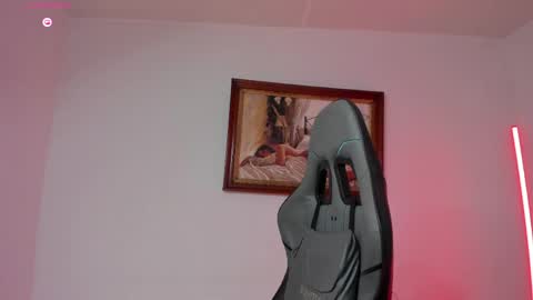 Snapshot of roy__constance chatting on May 2026 03:36:02 AM Roy Constance online show from May 2026 03:36:02 AM