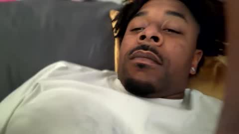 Snapshot of royal_sf chatting on April 2026 11:38:02 PM Royal SF online show from April 2026 11:38:02 PM