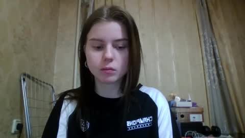 Snapshot of royalvelour chatting on May 2026 07:55:01 PM royalvelour online show from May 2026 07:55:01 PM