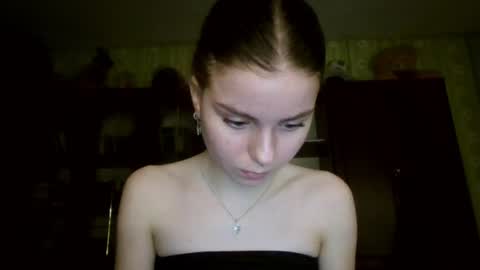 Snapshot of royalvelour chatting on June 2026 08:52:02 PM royalvelour online show from June 2026 08:52:02 PM