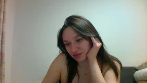 Roza05x online show from March 2026 09:19:02 PM
