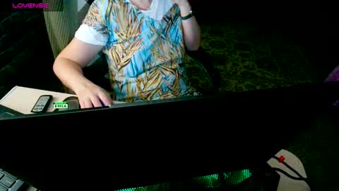 Snapshot of rtls chatting on January 2025 05:59:02 PM Natlya online show from January 2025 05:59:02 PM