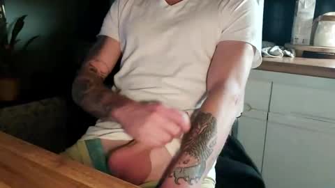 petit cochon online show from December 2024 04:21:01 AM