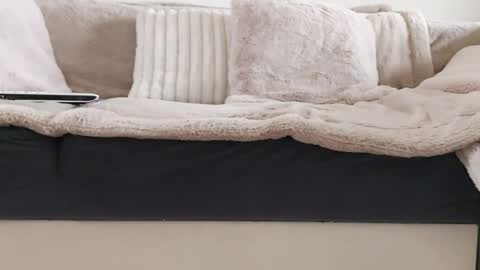 petit cochon online show from February 2025 10:15:01 AM