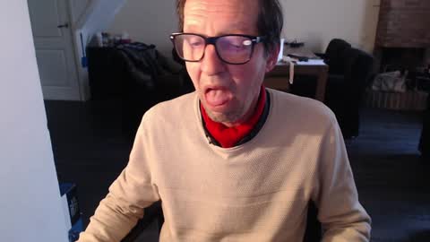 rubbertapper online show from December 2024 01:24:02 PM