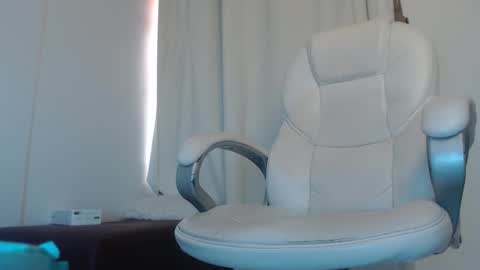 Rubi online show from October 2025 01:43:02 PM