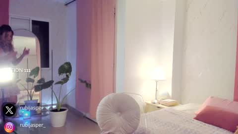 Rubi online show from February 2025 10:36:02 PM