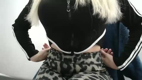 Snapshot of ruby988 chatting on January 2026 07:26:02 PM ruby988 online show from January 2026 07:26:02 PM