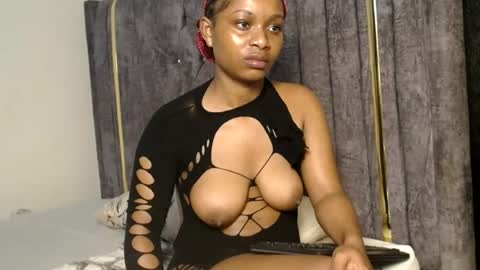 Snapshot of rubyleigns chatting on June 2026 04:54:01 AM Ruby online show from June 2026 04:54:01 AM