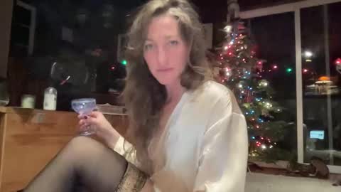 Snapshot of rubywavesback chatting on November 2025 06:27:01 AM rubywavesback online show from November 2025 06:27:01 AM