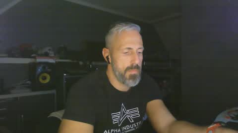 Chico que rico Caliente online show from January 2025 04:55:01 PM