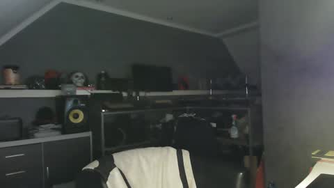 Chico que rico Caliente online show from February 2025 11:46:01 PM