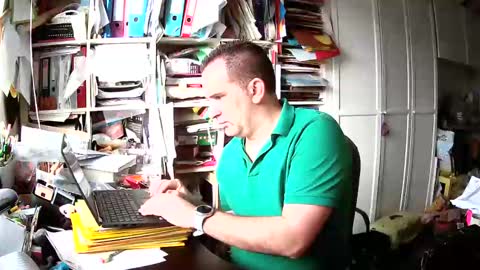 Snapshot of runner1978 chatting on March 2025 07:35:02 AM runner1978 online show from March 2025 07:35:02 AM