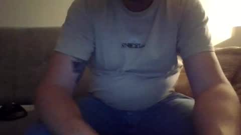 runner_1978 online show from November 2025 04:47:02 AM