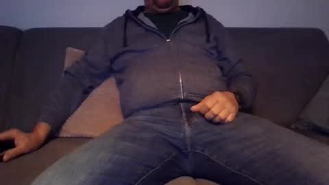 runner_1978 online show from March 2026 04:49:01 AM