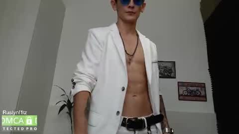 Snapshot of rustynf1tz chatting on July 2026 03:32:01 AM MillionDollarGuy online show from July 2026 03:32:01 AM