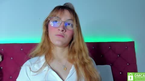 Snapshot of ruth_harvey chatting on December 2024 01:07:02 PM Ruth online show from December 2024 01:07:02 PM