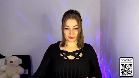Snapshot of ruthless_111 chatting on October 2025 01:43:02 PM Nika online show from October 2025 01:43:02 PM