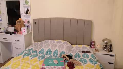 Randelicius online show from December 2025 05:05:01 AM