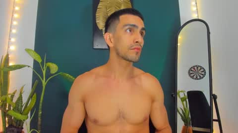 Ryan independent model online show from September 2025 10:10:01 PM