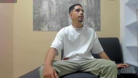 Ryan online show from November 2025 03:00:01 PM