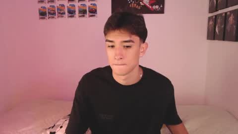 Snapshot of ryan_valentine17 chatting on April 2026 08:36:02 PM ryan online show from April 2026 08:36:02 PM