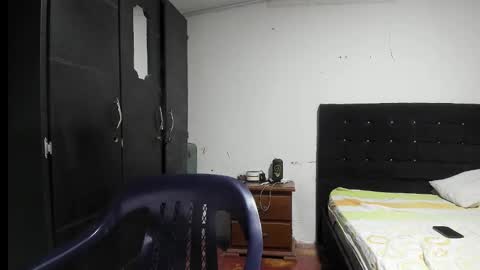 ryan_xc1 online show from November 2025 02:34:01 AM